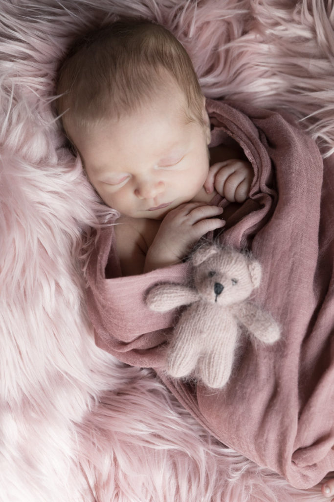 Charlie Mai 2019 Katharina Böld Photography - Newborn Fotografie - Fotograf Augsburg - Baby - Fotografie - Neugeborenenfotografie -(22 von 38)