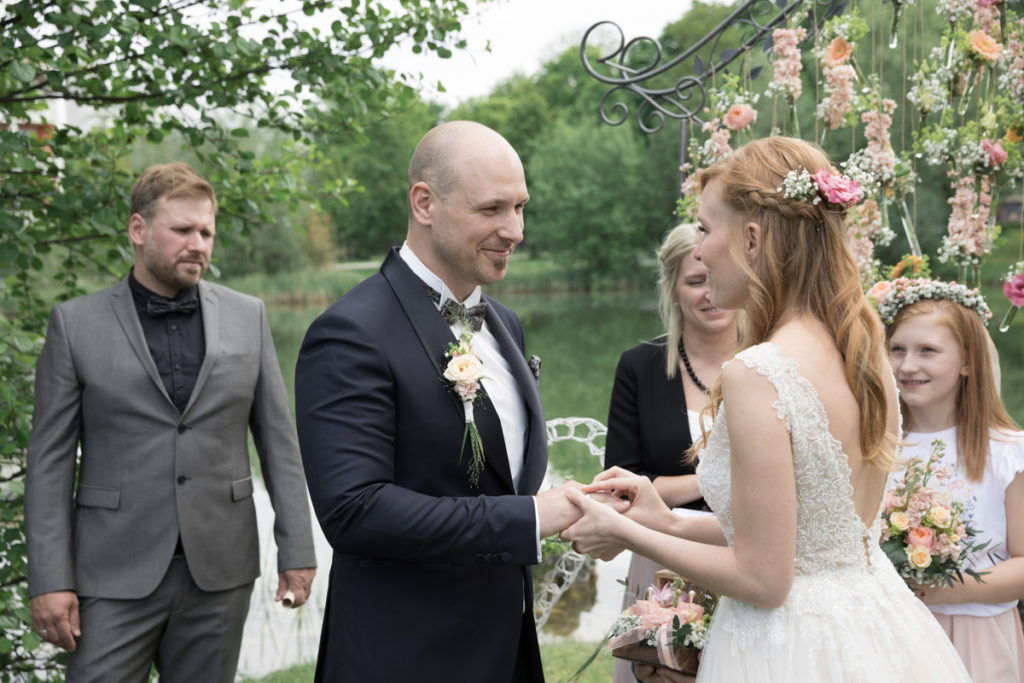 Nadine und Bennet - Hochzeitsfotograf - Wedding - Weddingphotography - Portrait - Fotografie - Fotograf Augsburg - Neugeborenen Fotografin - Newborn - Hochzeit - Katharina Böld Photography (16 von 61)